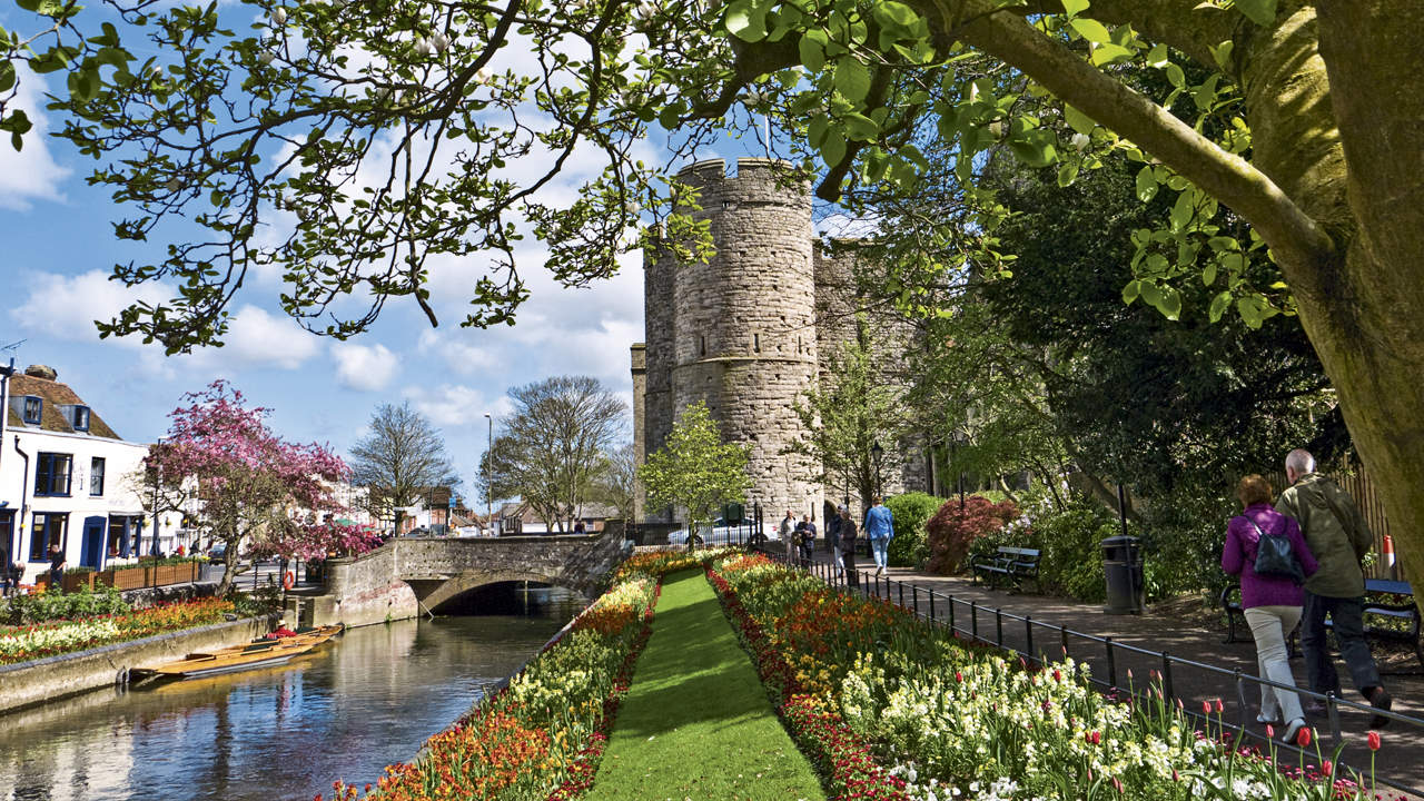 Kent, the Garden of England: Fruits, Flowers and Spirits